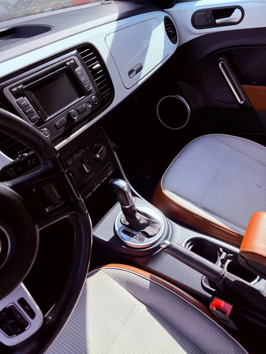 2015 Volkswagen A5 Beetle - Image 6 of 10