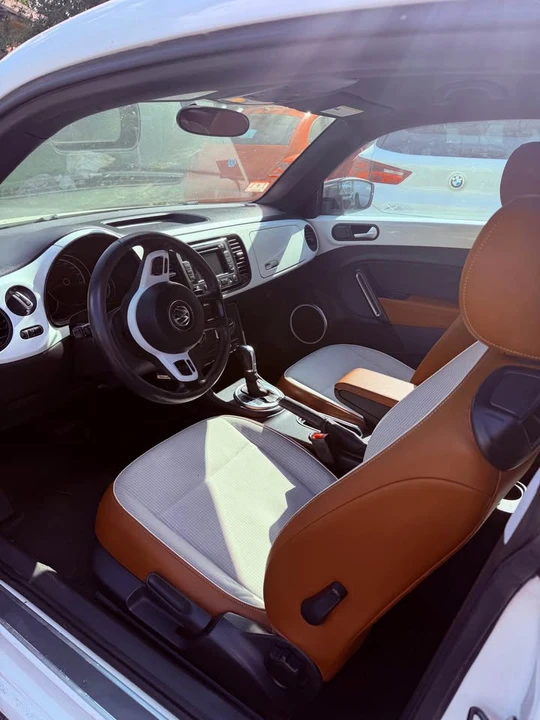 2015 Volkswagen A5 Beetle - Image 3 of 10