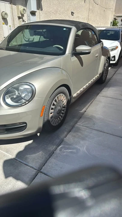 2015 Volkswagen A5 Beetle - Image 2 of 18