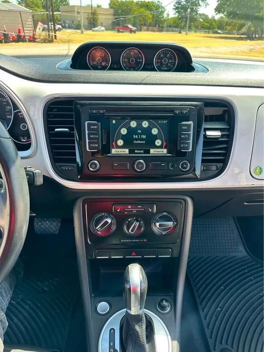 2015 Volkswagen A5 Beetle - Image 9 of 13