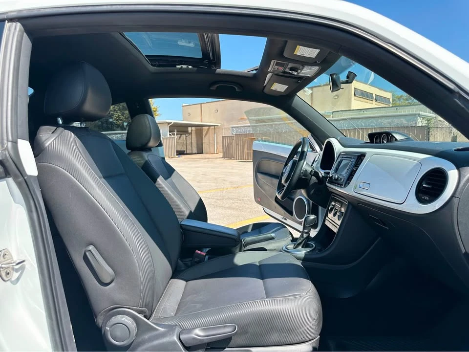 2015 Volkswagen A5 Beetle - Image 11 of 13