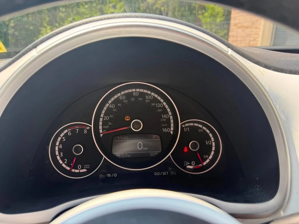 2015 Volkswagen A5 Beetle - Image 9 of 11
