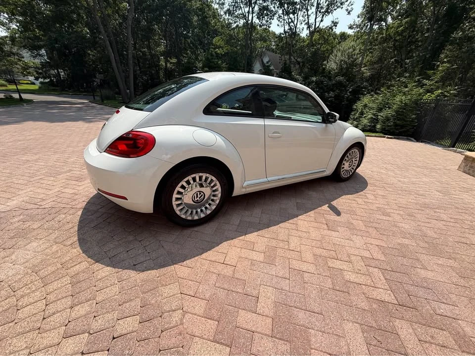 2015 Volkswagen A5 Beetle - Image 2 of 11