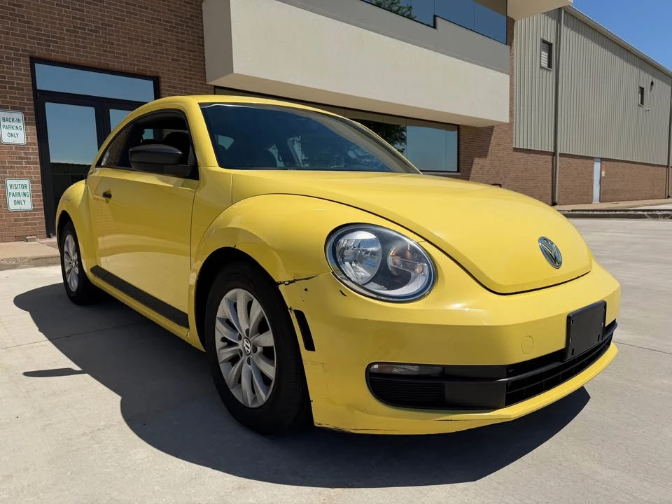 2015 Volkswagen A5 Beetle - Image 2 of 10