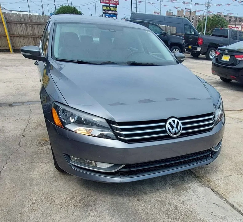 2015 Volkswagen Passat - Image 2 of 10