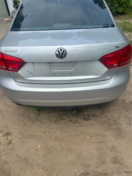 2015 Volkswagen Passat 1.8T Limited Edition
