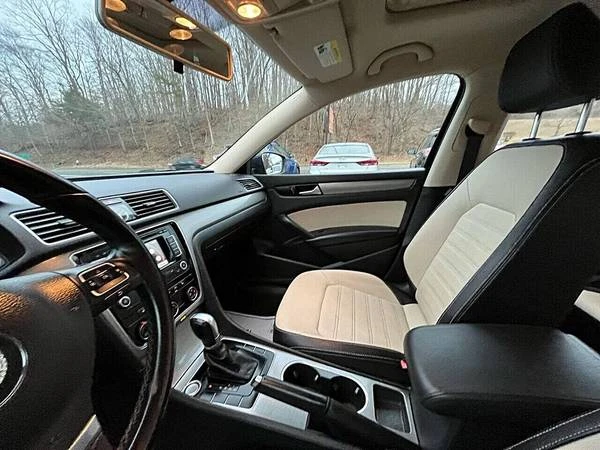 2015 Volkswagen Passat - Image 14 of 21