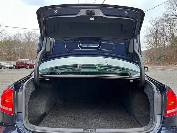 2015 Volkswagen Passat - Image 13 of 21