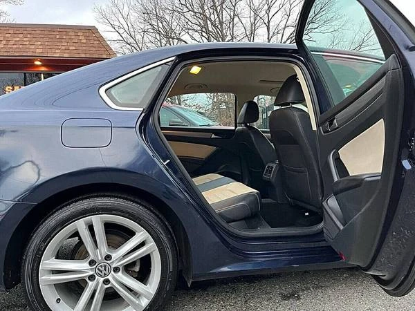 2015 Volkswagen Passat - Image 10 of 21
