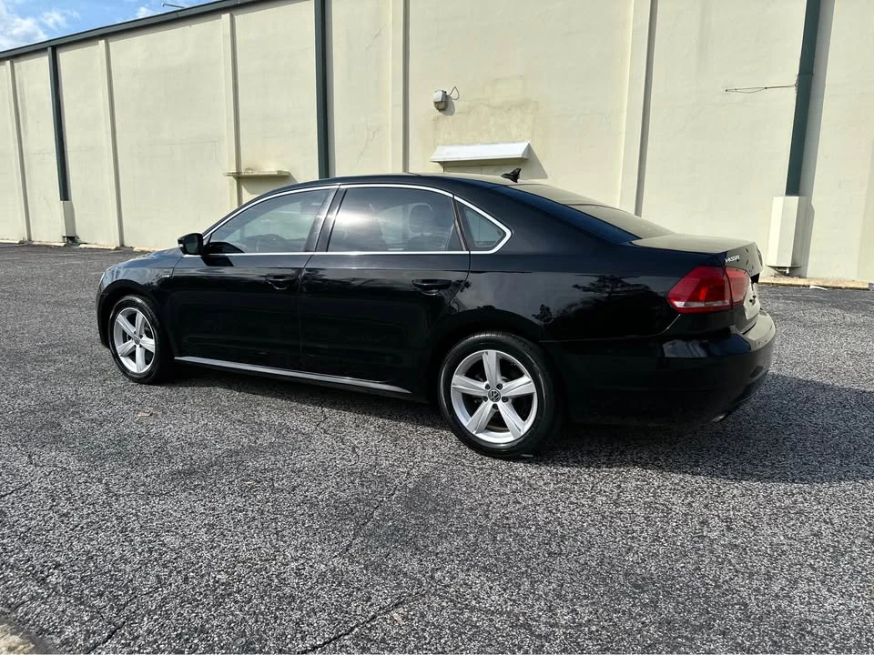 2015 Volkswagen Passat - Image 5 of 10