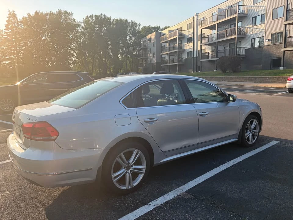 2015 Volkswagen Passat - Image 11 of 13