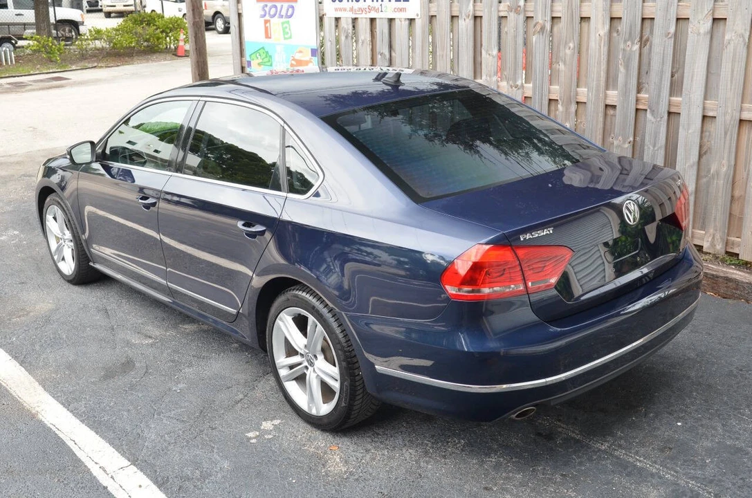 2015 Volkswagen Passat - Image 11 of 12