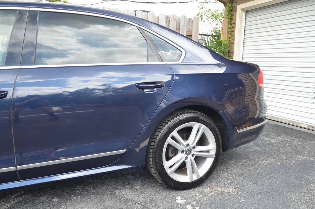 2015 Volkswagen Passat - Image 9 of 12