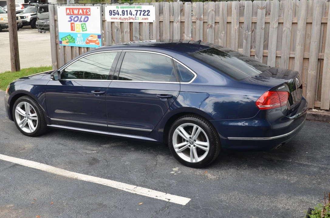 2015 Volkswagen Passat - Image 10 of 12