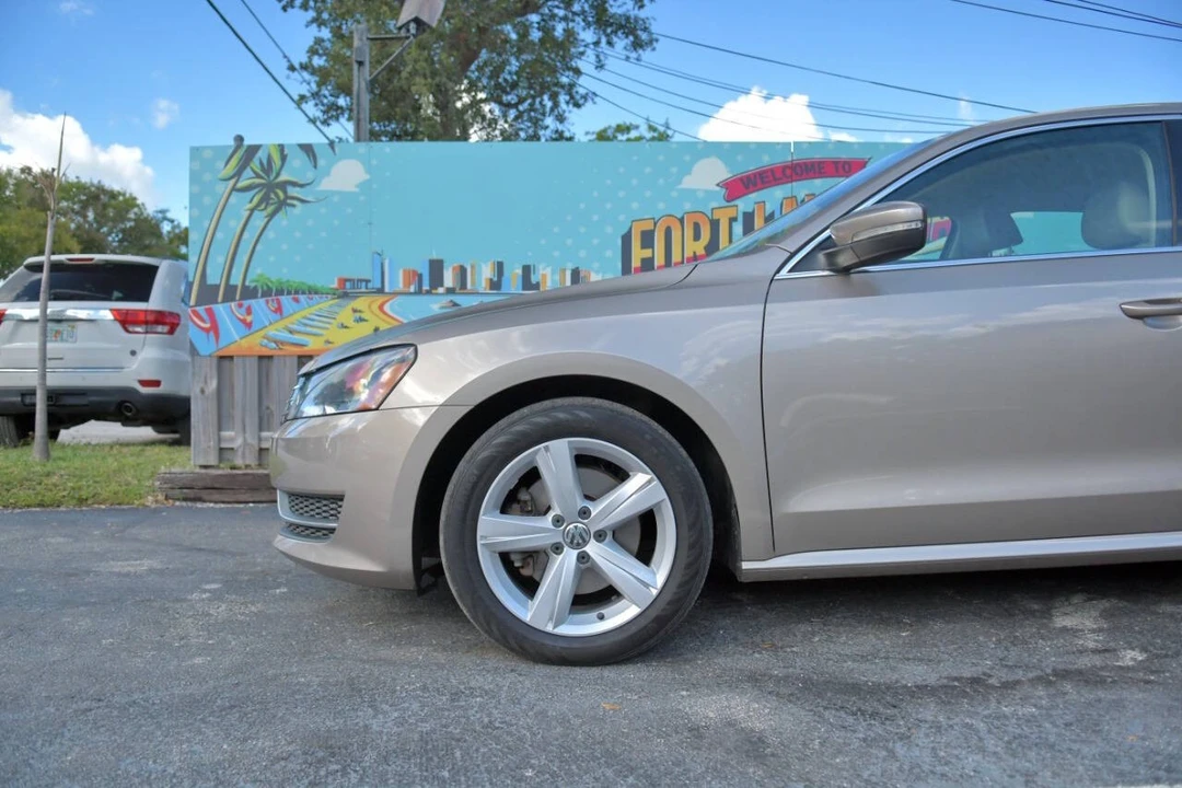 2015 Volkswagen Passat - Image 11 of 12