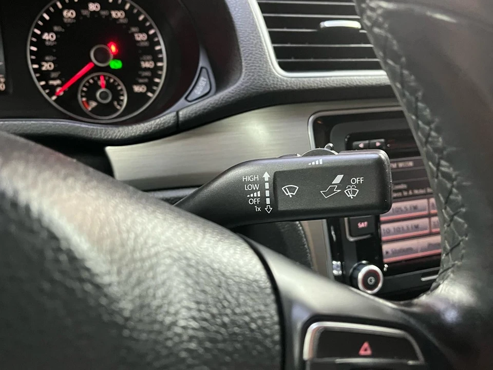 2015 Volkswagen Passat - Image 16 of 21