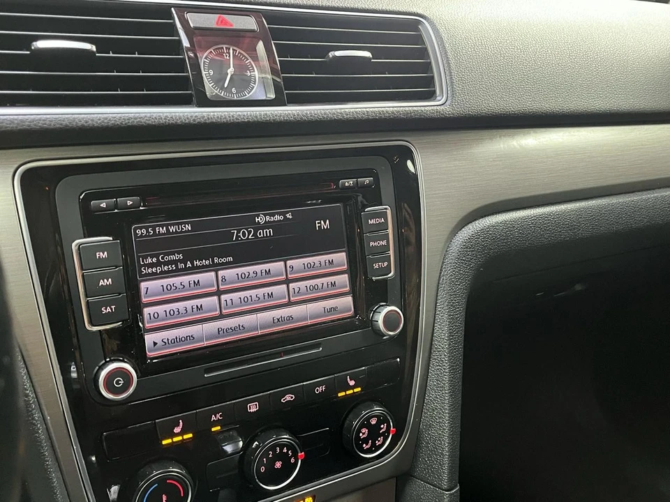 2015 Volkswagen Passat - Image 18 of 21