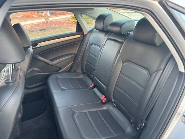2015 Volkswagen Passat - Image 9 of 13