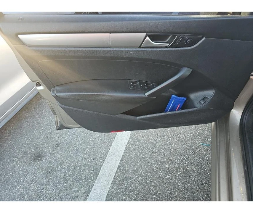 2015 Volkswagen Passat - Image 9 of 13