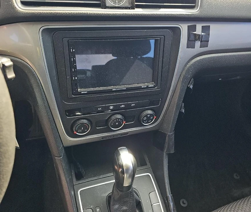 2015 Volkswagen Passat - Image 10 of 13