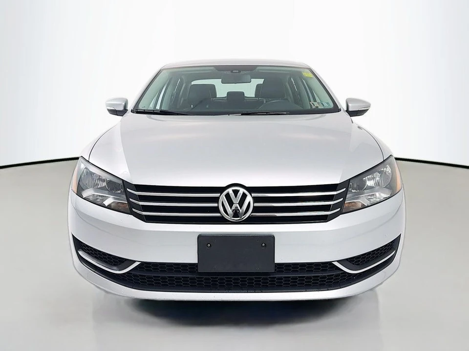 2015 Volkswagen Passat - Image 2 of 12