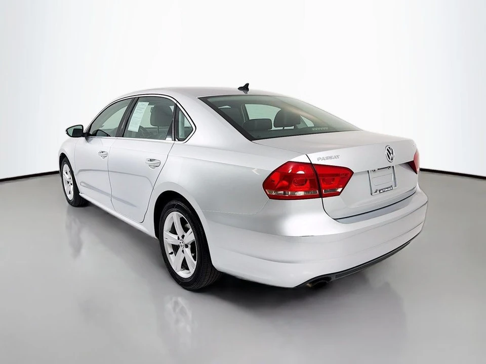 2015 Volkswagen Passat - Image 5 of 12