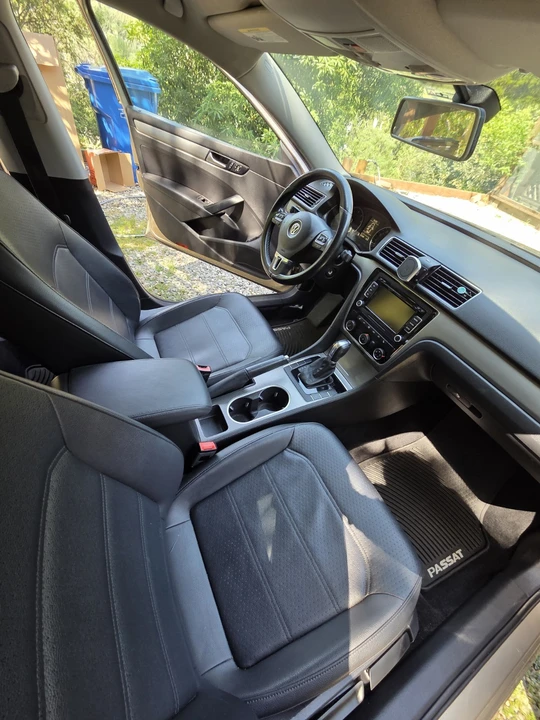 2015 Volkswagen Passat - Image 9 of 21