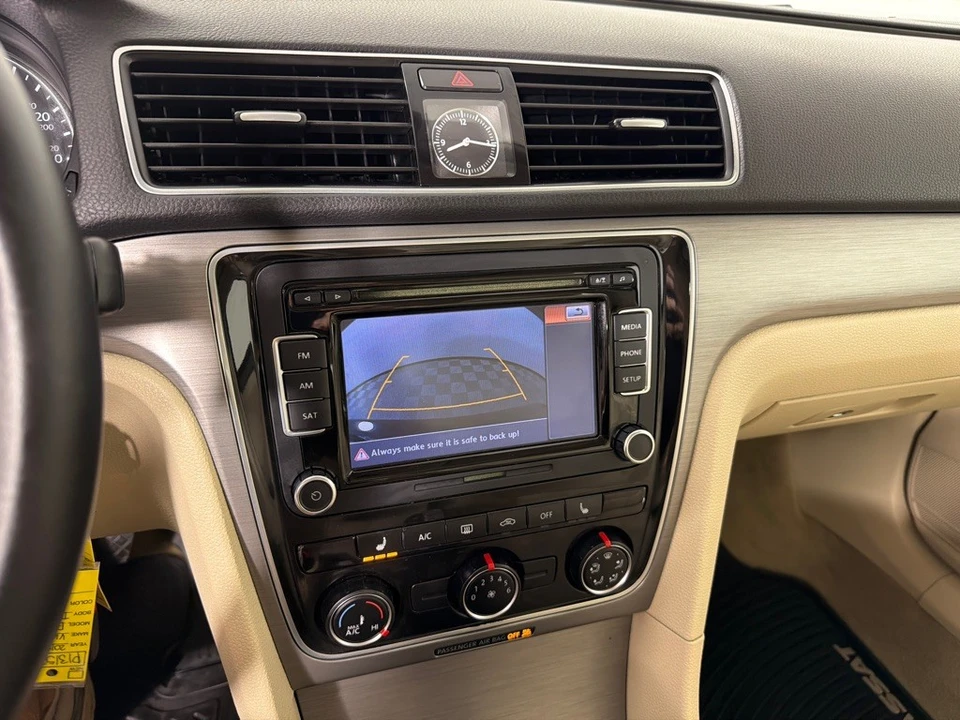 2015 Volkswagen Passat - Image 17 of 21