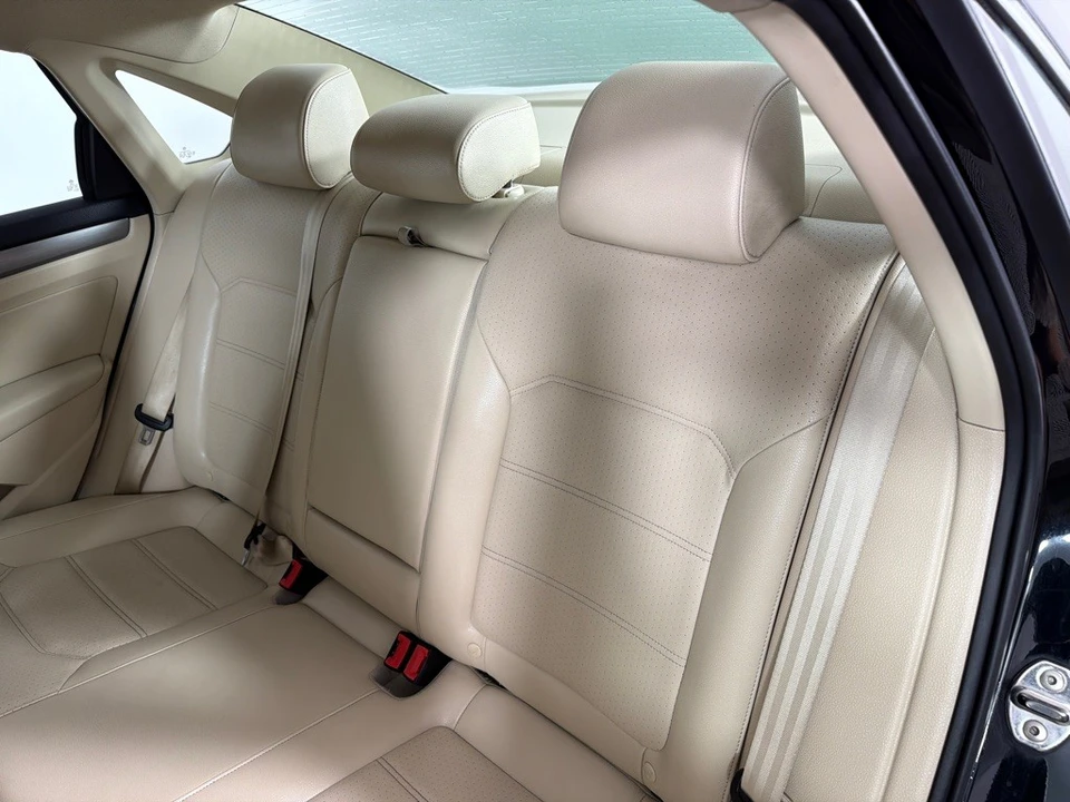 2015 Volkswagen Passat - Image 20 of 21