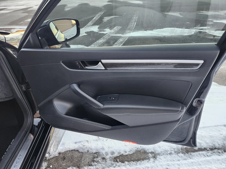 2015 Volkswagen Passat - Image 15 of 20