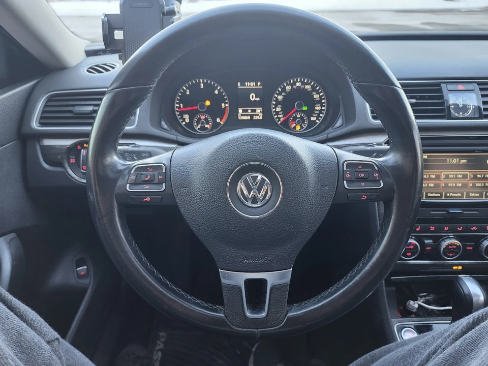 2015 Volkswagen Passat - Image 10 of 20