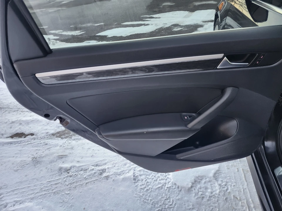 2015 Volkswagen Passat - Image 17 of 20