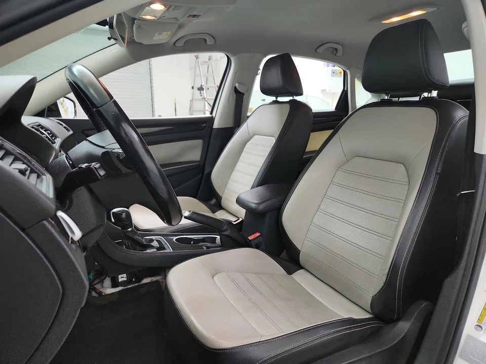 2015 Volkswagen Passat - Image 14 of 21