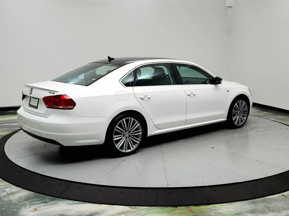 2015 Volkswagen Passat - Image 5 of 21