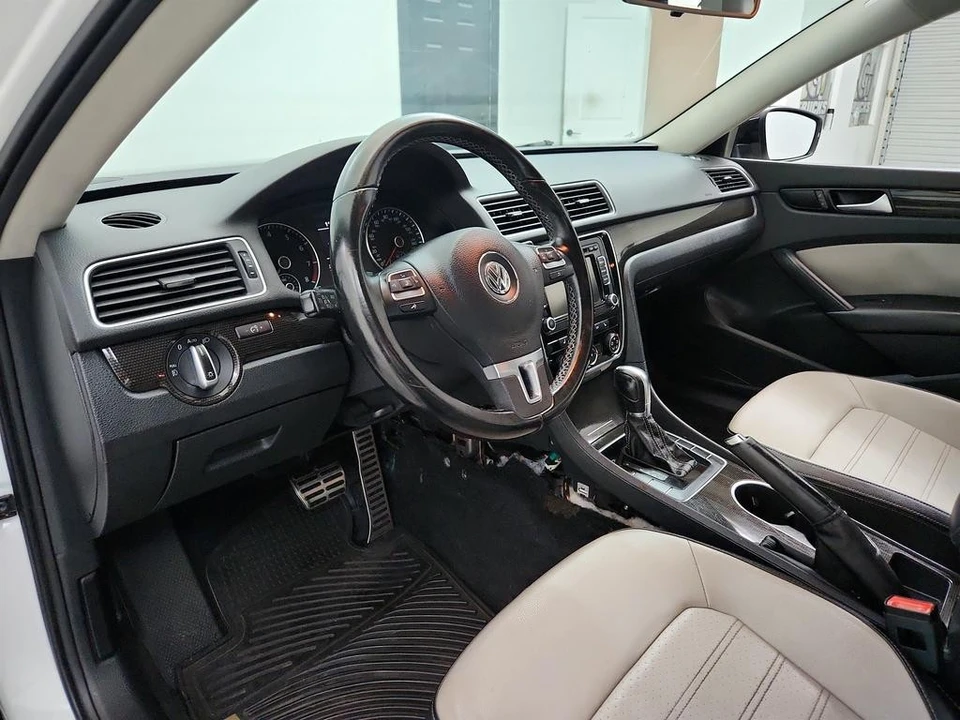 2015 Volkswagen Passat - Image 13 of 21