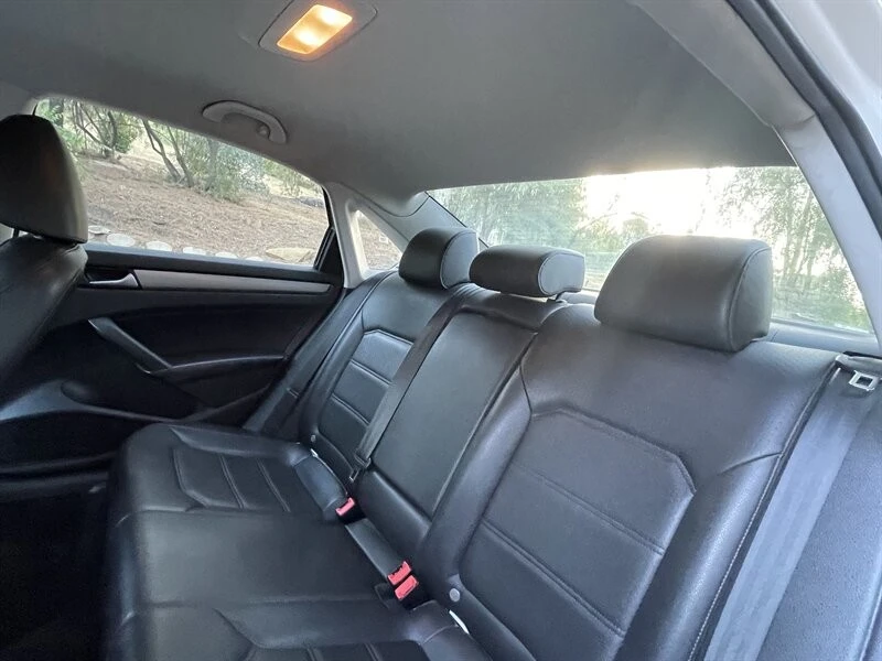 2015 Volkswagen Passat - Image 12 of 12