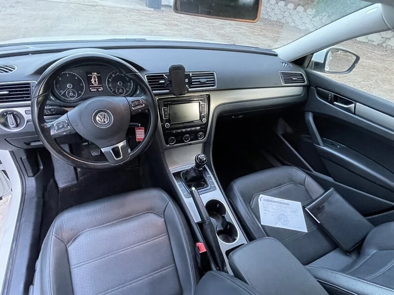 2015 Volkswagen Passat - Image 11 of 21