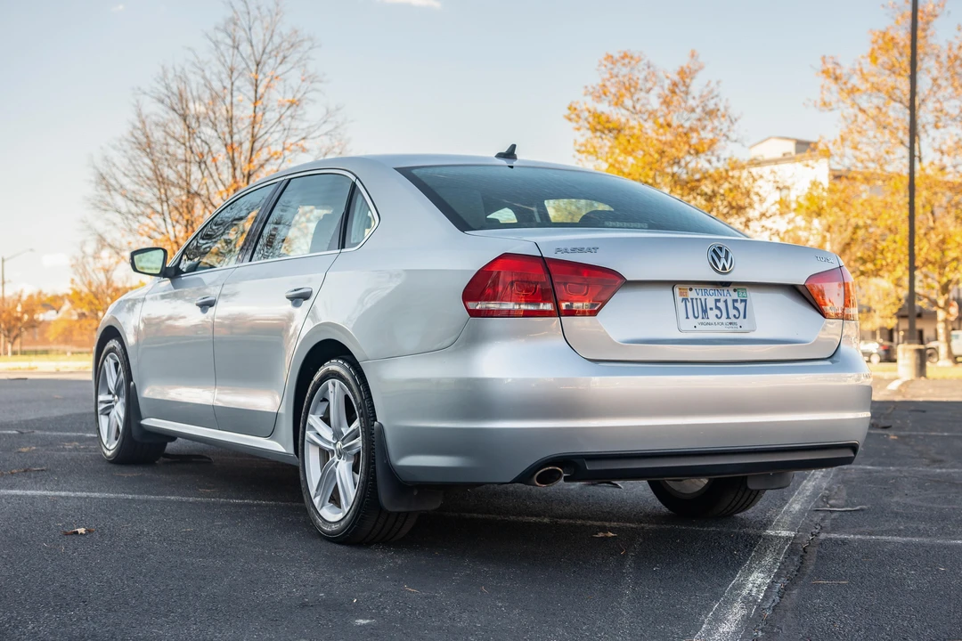 2015 Volkswagen Passat - Image 8 of 31