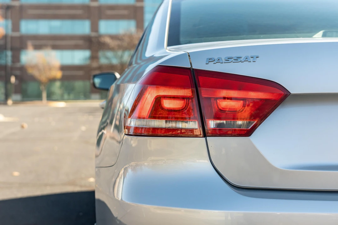 2015 Volkswagen Passat - Image 25 of 31