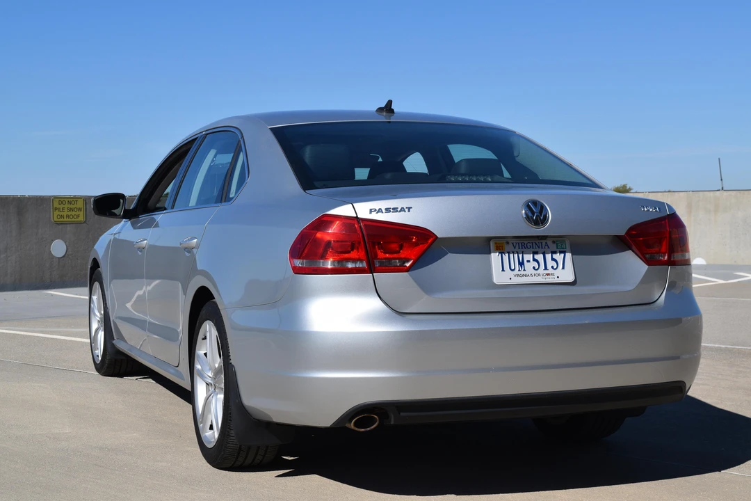 2015 Volkswagen Passat - Image 12 of 31