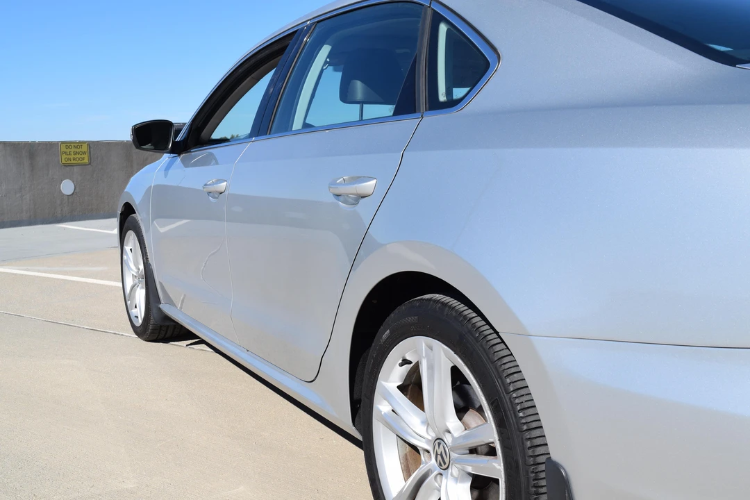 2015 Volkswagen Passat - Image 24 of 31