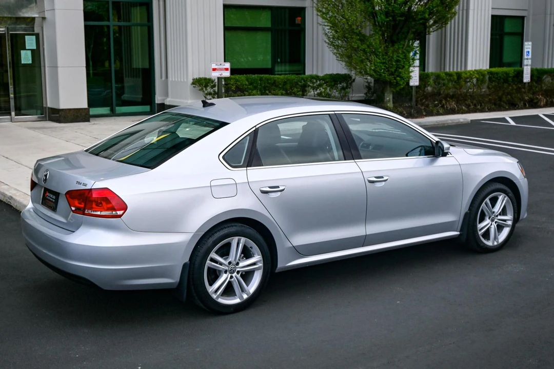 2015 Volkswagen Passat - Image 4 of 31