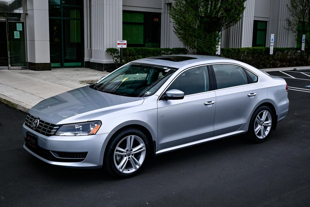 2015 Volkswagen Passat - Image 8 of 31