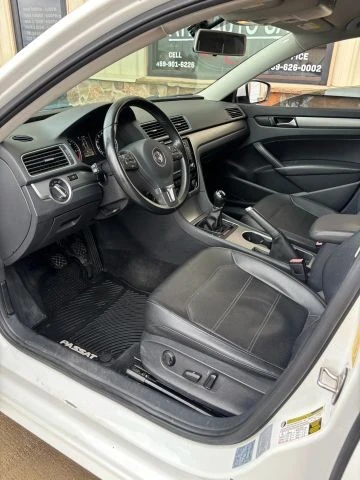 2015 Volkswagen Passat - Image 12 of 21
