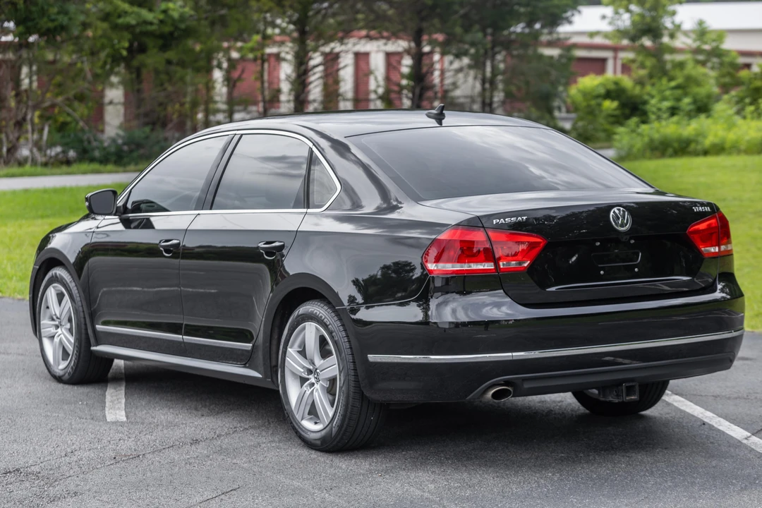 2015 Volkswagen Passat - Image 16 of 31