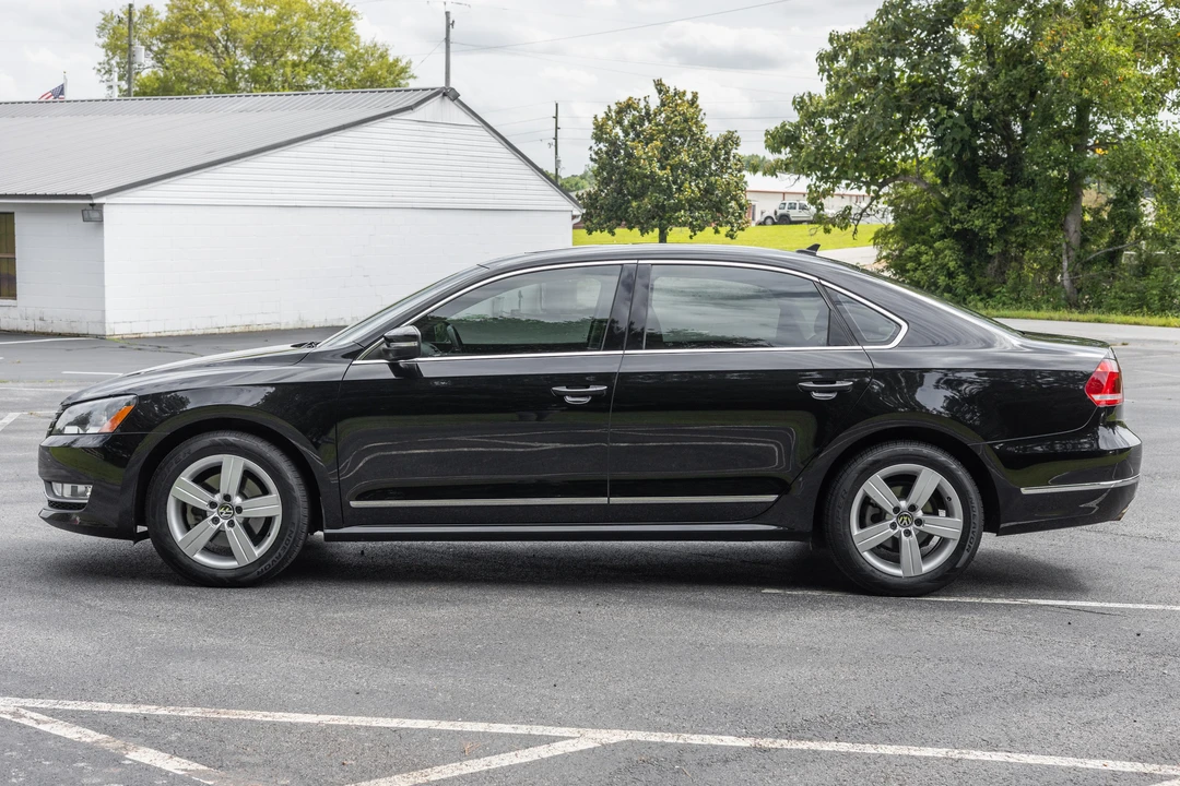 2015 Volkswagen Passat - Image 12 of 31
