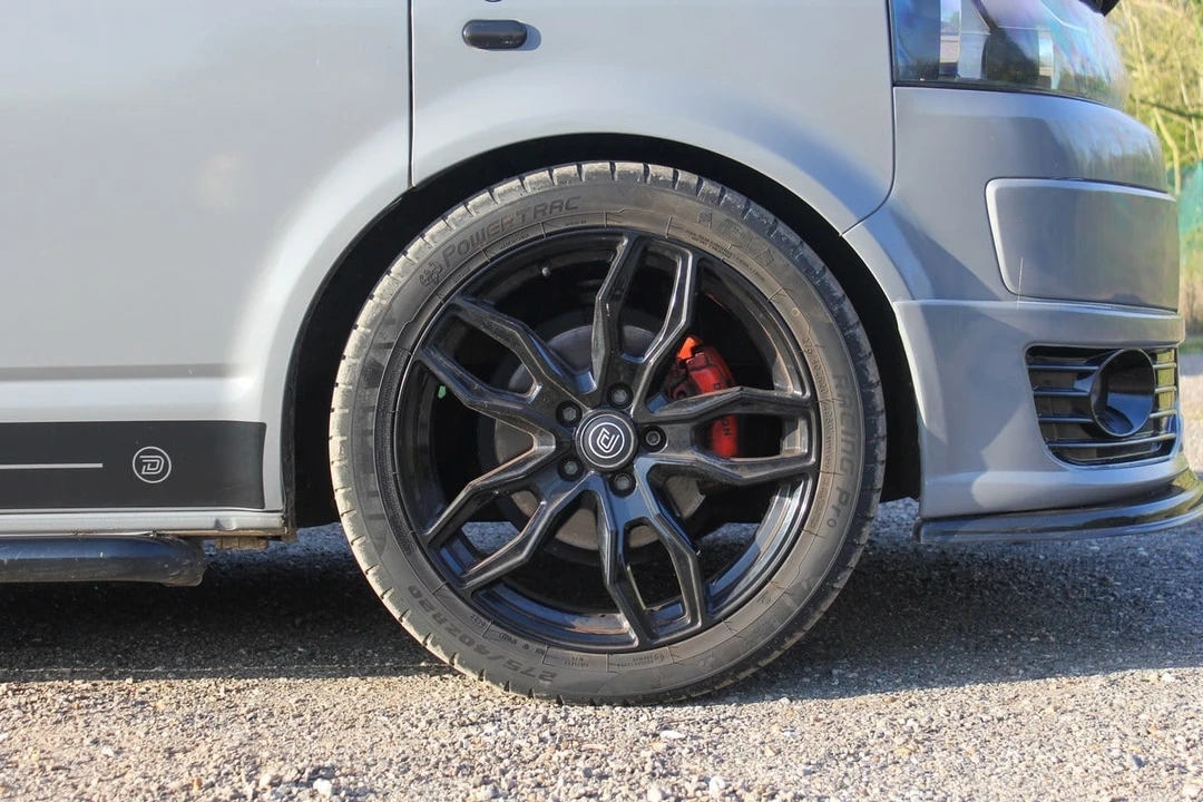 2015 Volkswagen EuroVan - Image 17 of 30