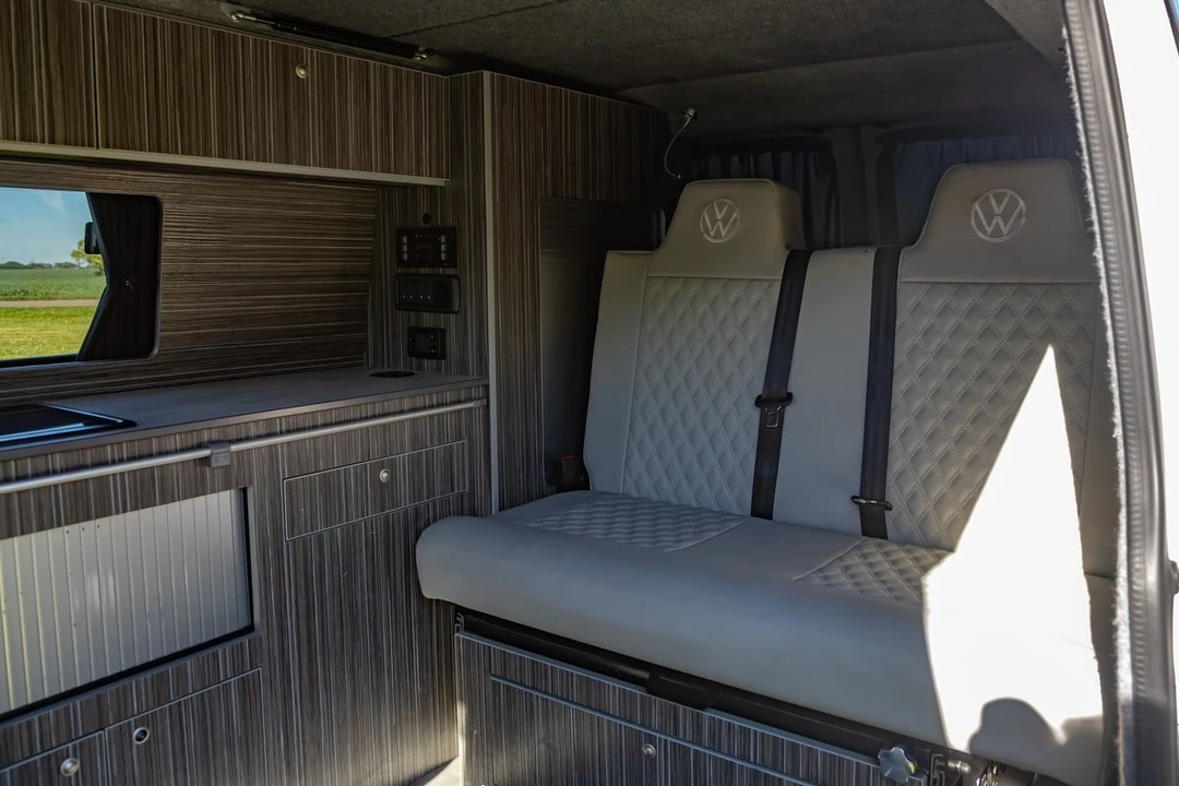 2015 Volkswagen EuroVan - Image 9 of 30