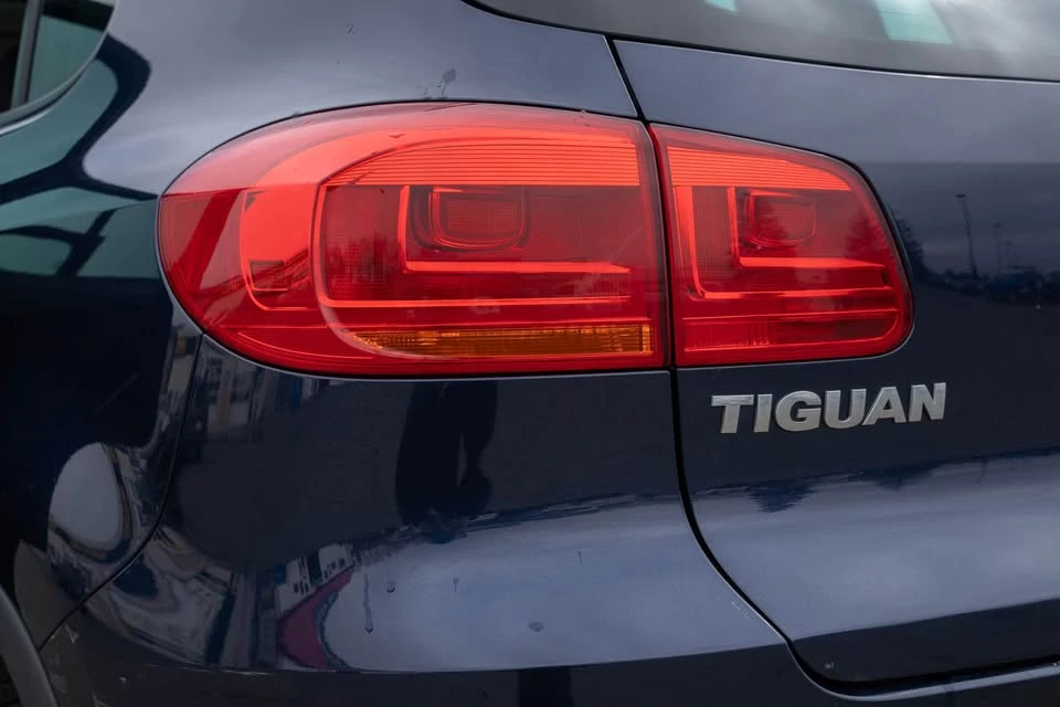 2015 Volkswagen Tiguan - Image 8 of 20