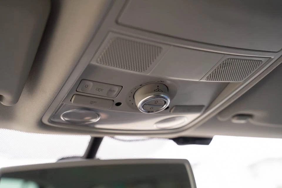 2015 Volkswagen Tiguan - Image 14 of 20